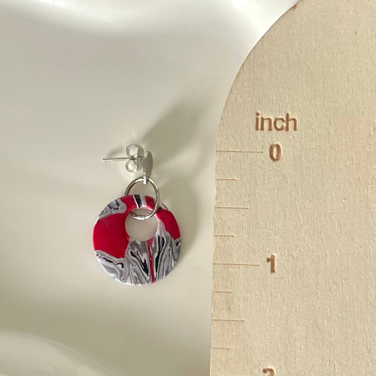 Scarlet Noir Circle Dangle