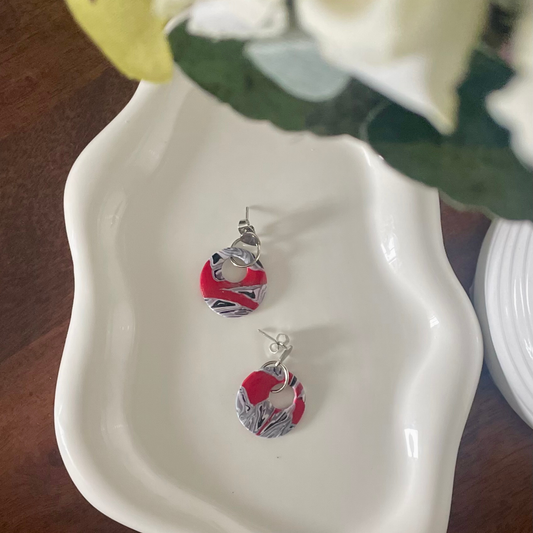 Scarlet Noir Circle Dangle